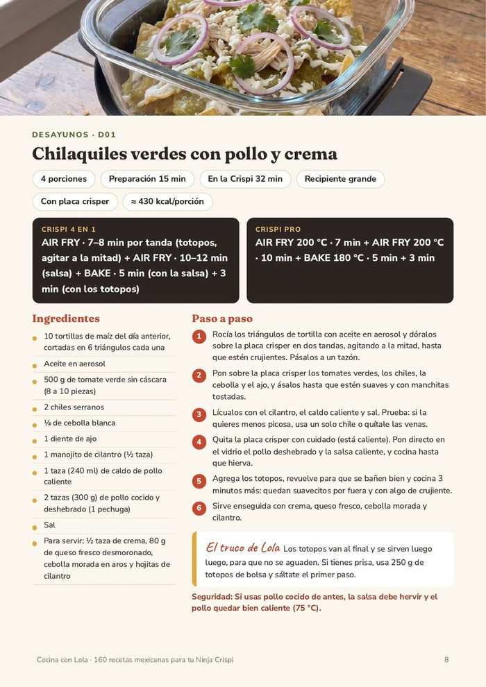 Chilaquiles verdes con pollo y crema